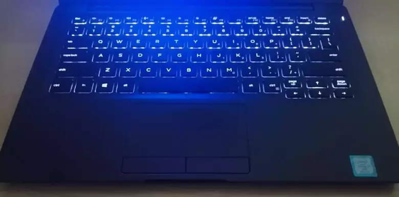 DELL Latitude 7400 14" IPS FullHD/ CORE i7-8665U/ 8GB DDR4/ 256GB NVMe