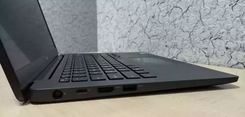 DELL Latitude 7400 14" IPS FullHD/ CORE i7-8665U/ 8GB DDR4/ 256GB NVMe