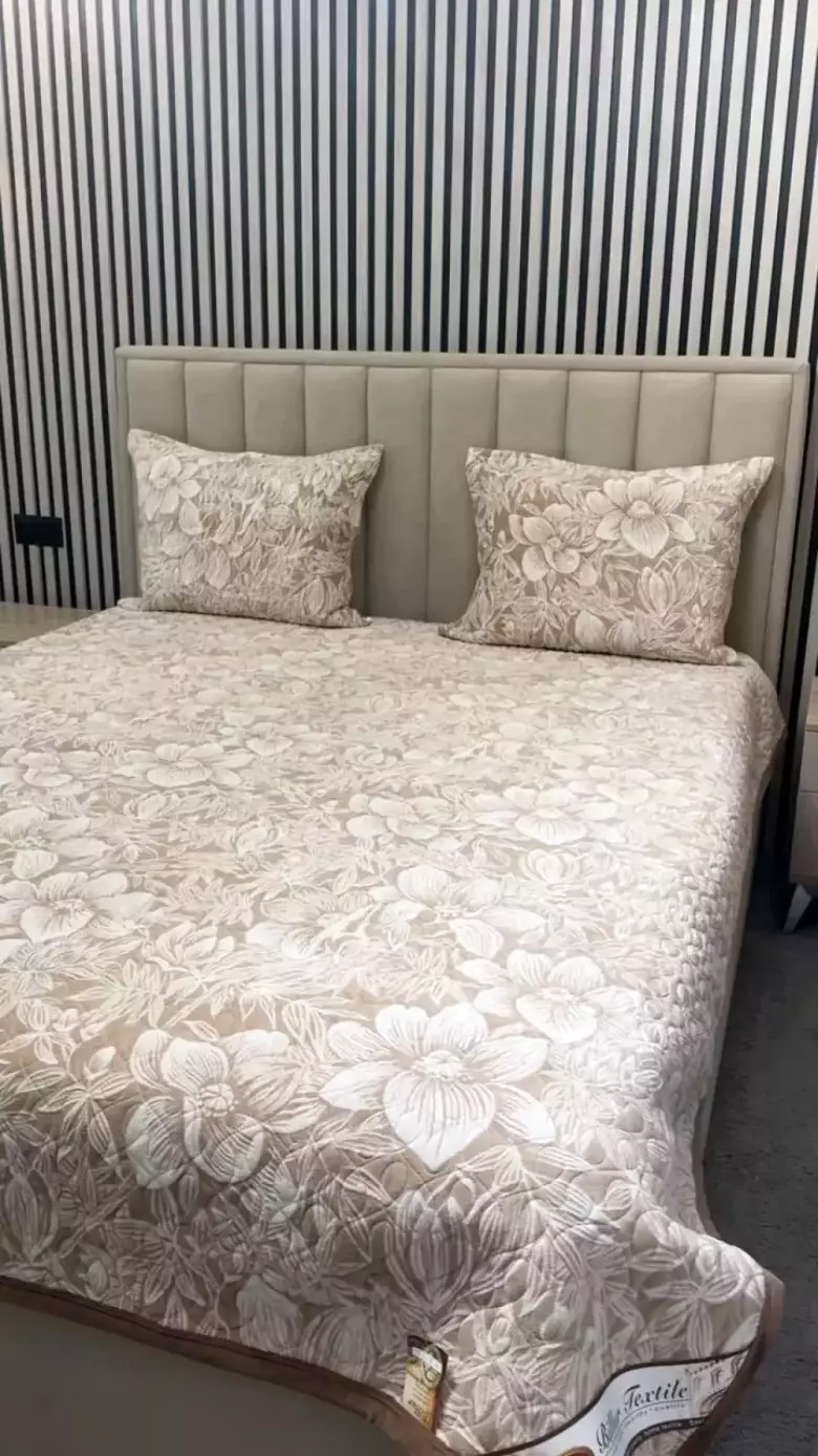 Pakrival: 200x230 Yostiq jildi: 50x70 Narx: 270.000 ming