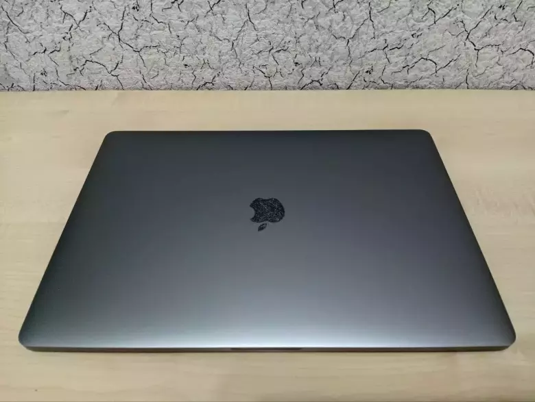 MacBook Pro 15 2016/CORE i7/ 16GB/ 256GB NVMe/Radeon Pro 450 2GB GDDR5