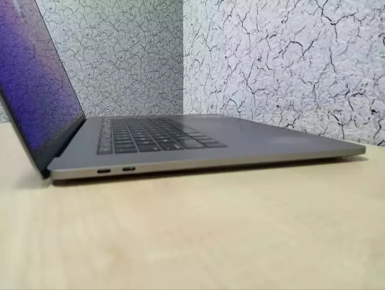MacBook Pro 15 2016/CORE i7/ 16GB/ 256GB NVMe/Radeon Pro 450 2GB GDDR5