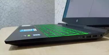 HP Pavilion Gaming 15,6" IPS FHD/i5-9300H/16GB/256GB+ 1TB/GTX 1650 4GB