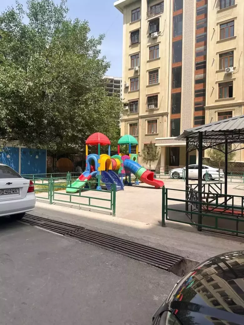 Сдаётся квартира на Ул. Паркент+998
