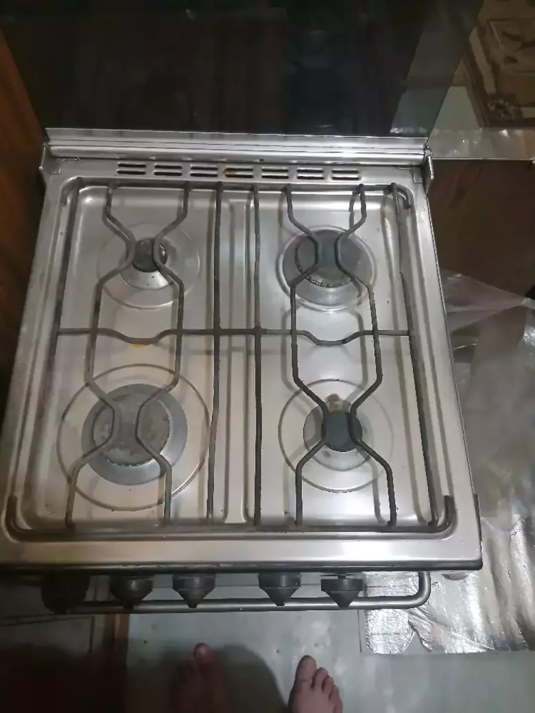 Gaz plita sotiladi xolati yaxshi