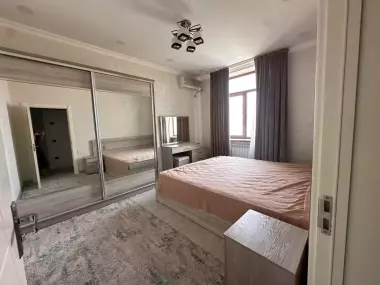 Сдаётся квартира на Ул. Паркент+998