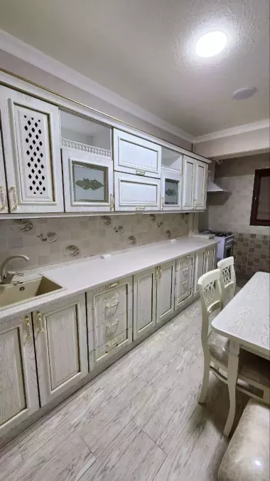 На против Олий Мажлис(Корзинка)