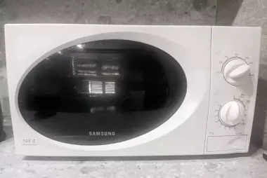 Микроволновка Samsung 23 литра