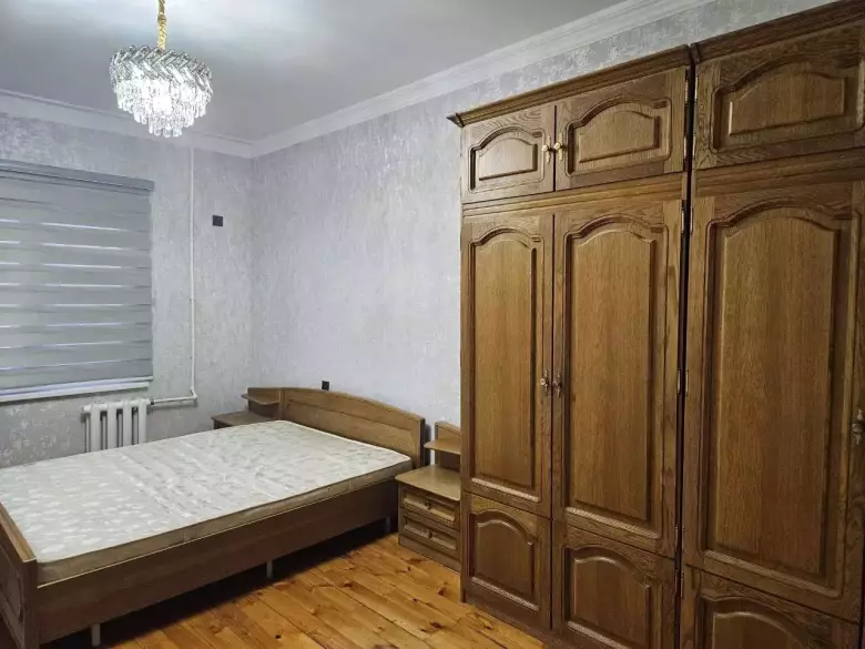 Сдаётся 5-комнатная квартира на м.Айбек