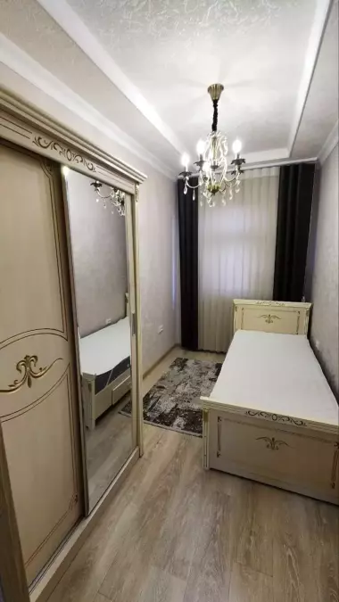 На против Олий Мажлис(Корзинка)