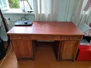 Стол письменный, кабинетный