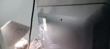 Samsung 43 sotiladi.smartmas lekin qurilmasi bor.