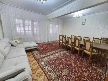 Продается 5- ти комнатная квартира рядом с Дока хлебом