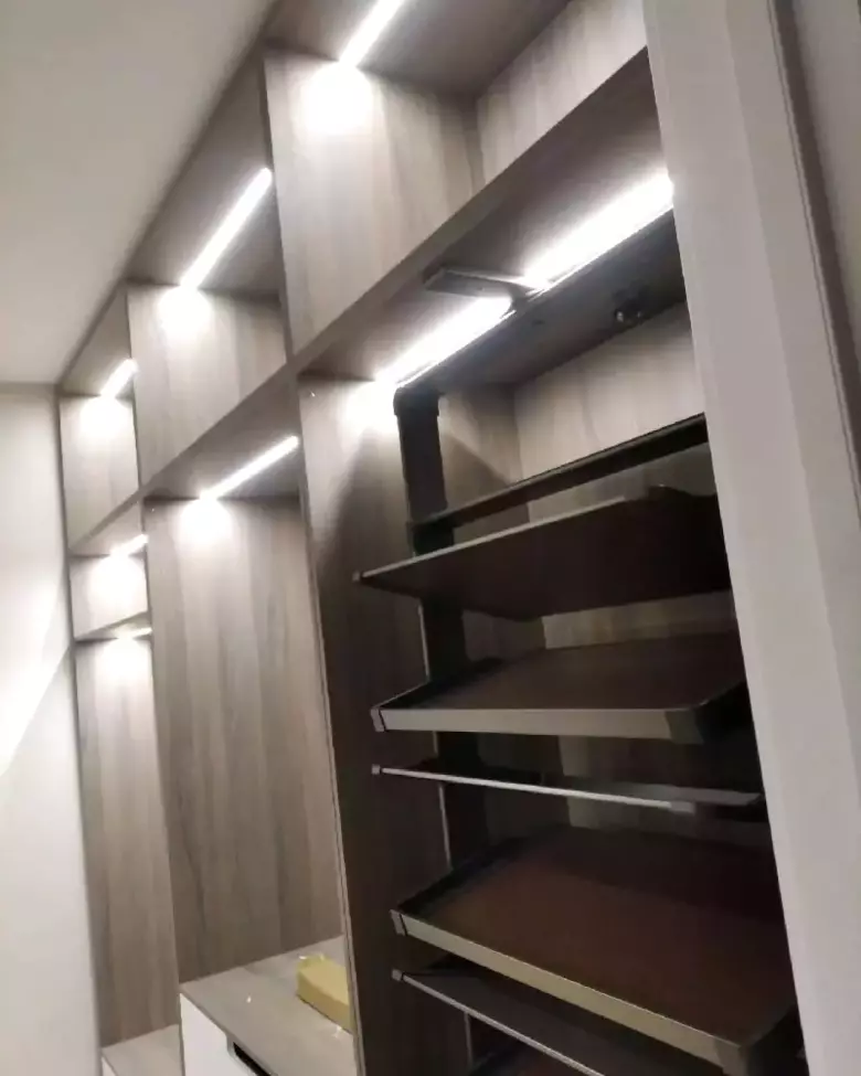 devor obshivka kuhinniy spalniy pod tv ofis detskiy barcha turdagi korpusnoy meb