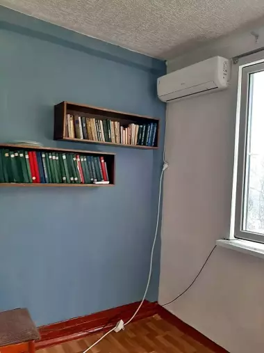 метро: Буюк Ипак Йули. (Горького). 2х- комнатная.