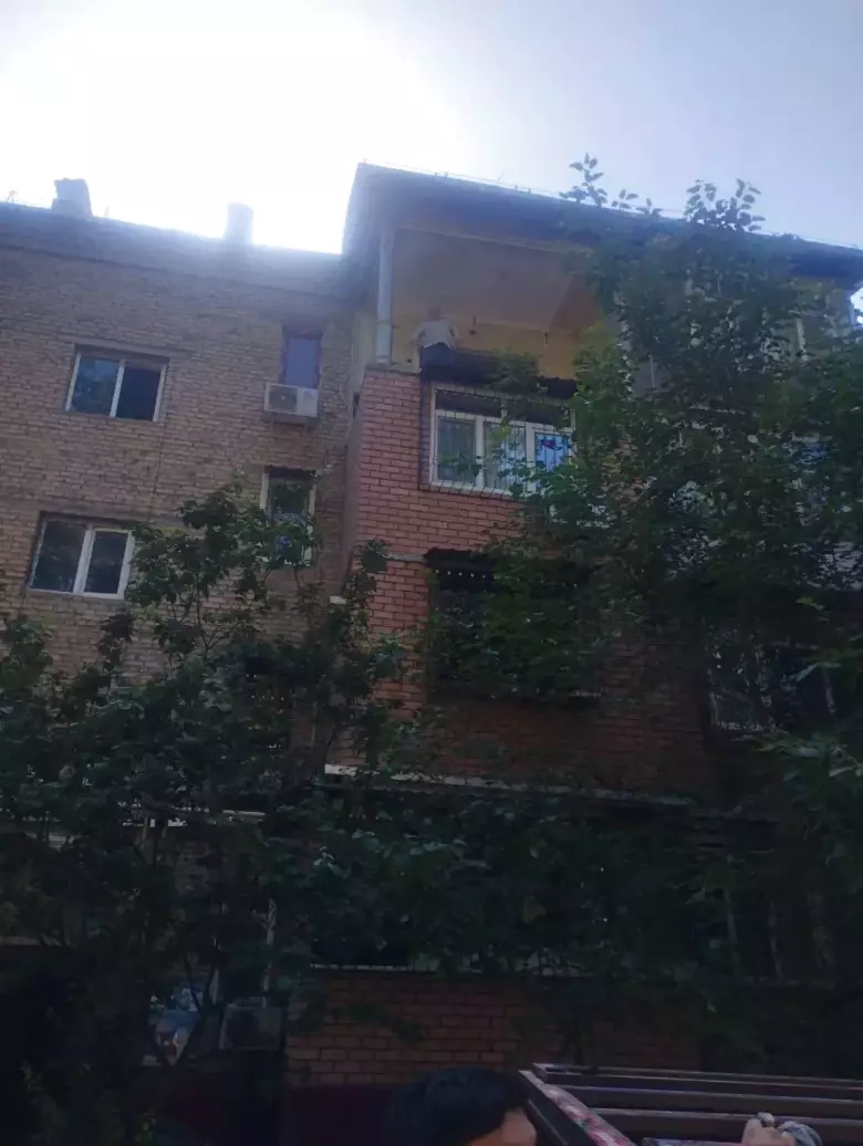 монтаж балкона сендличь панелью