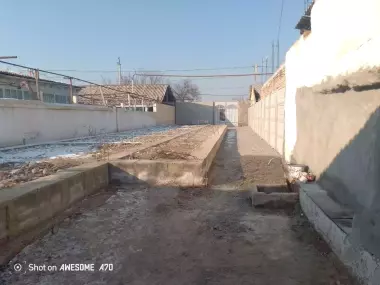 Ховли уй сотилади