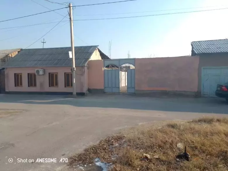 Ховли уй сотилади
