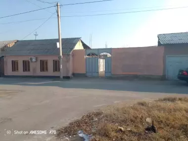 Ховли уй сотилади