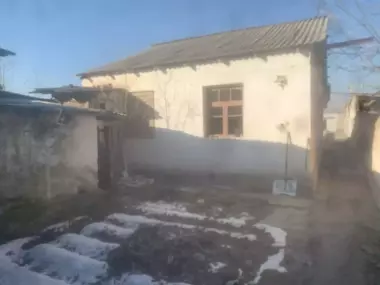 Ховли уй сотилади