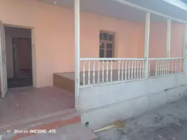 Ховли уй сотилади