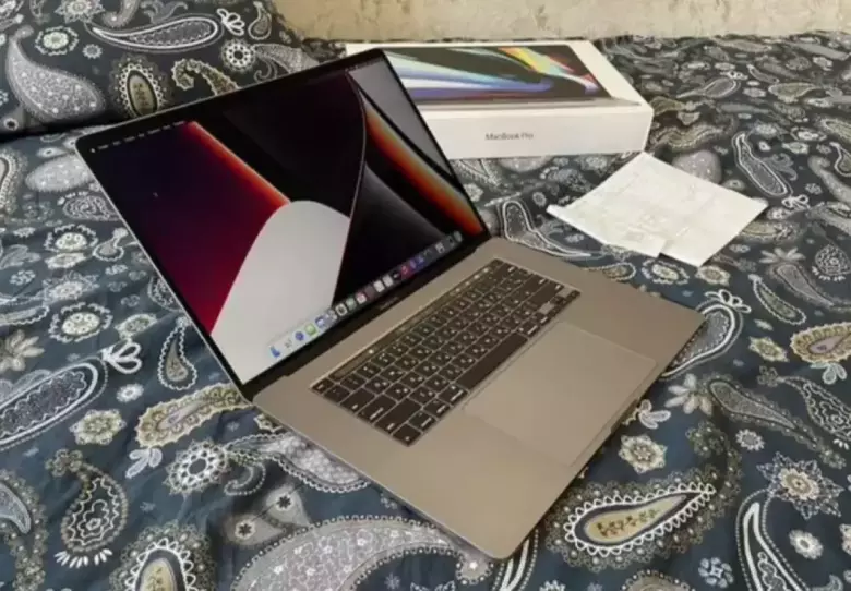 Сотиб оламан Ноутбуки Lenovo LG