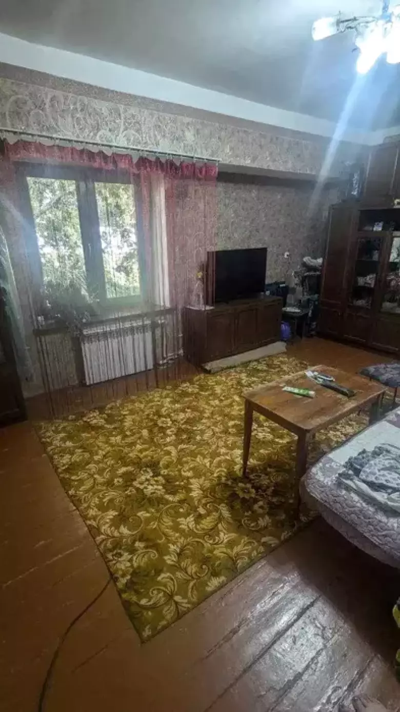 Своя Срочно1 ком. площадь 43 кв.м. Чиланзар-7 Октепа, рынок катартал