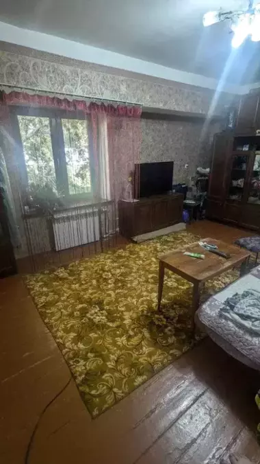 Своя Срочно1 ком. площадь 43 кв.м. Чиланзар-7 Октепа, рынок катартал