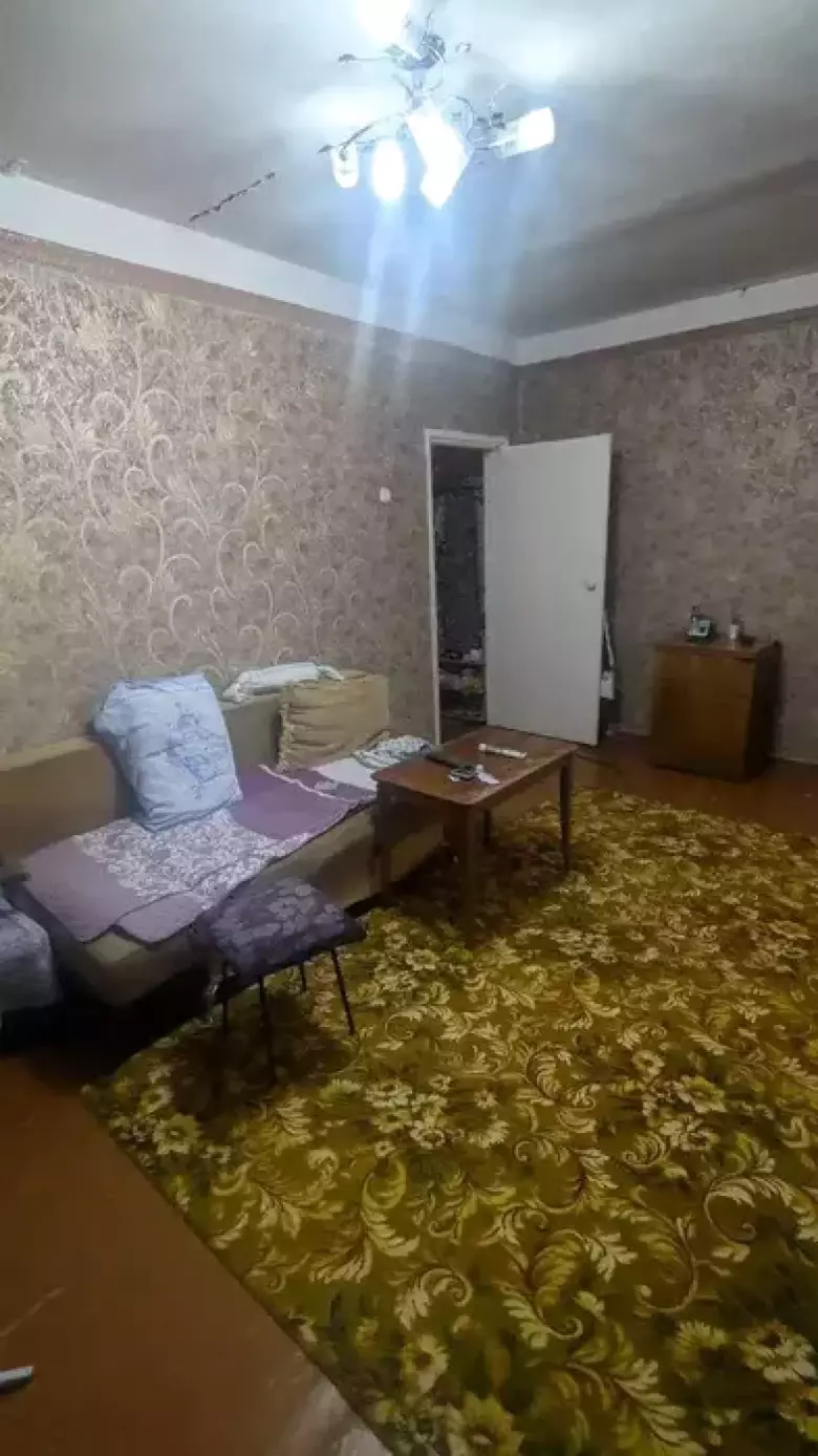 Своя Срочно1 ком. площадь 43 кв.м. Чиланзар-7 Октепа, рынок катартал