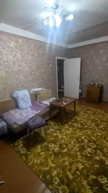 Своя Срочно1 ком. площадь 43 кв.м. Чиланзар-7 Октепа, рынок катартал