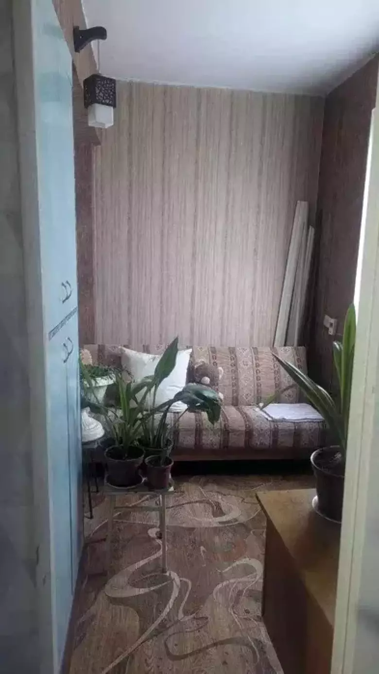 Своя Срочно1 ком. площадь 43 кв.м. Чиланзар-7 Октепа, рынок катартал
