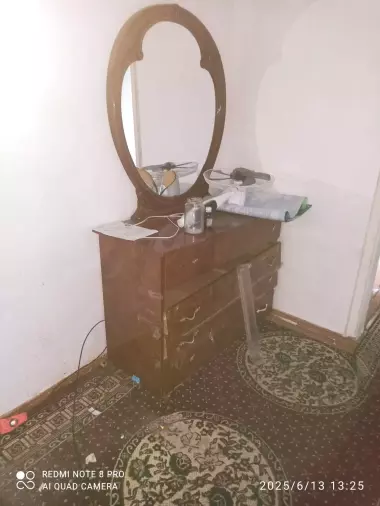 Шкаф спальный трюмо тумбочка