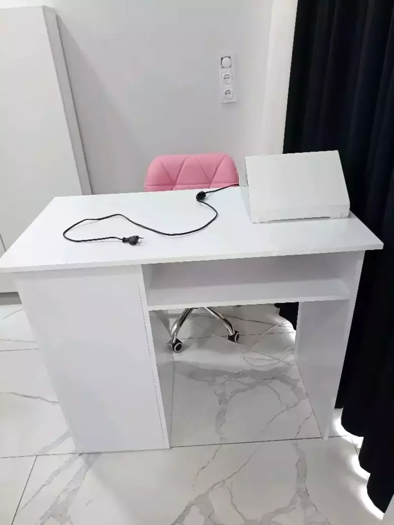Стол для маникюра