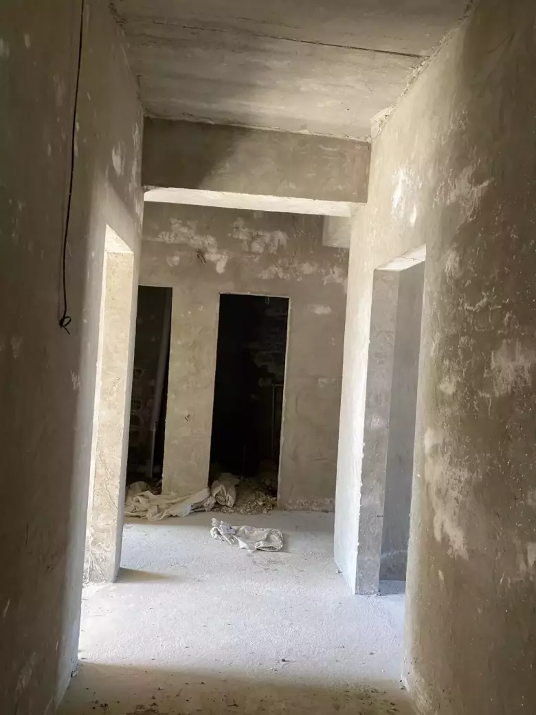 Kvartira 3xonali karobka xoldaa Srochna sotiladi