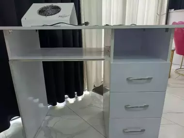 Стол для маникюра