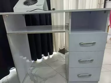 Стол для маникюра