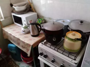 Вблизи города, Рохати, Гольф клуб у реки Чирчик, комфортабельная зеленая дом Дача .