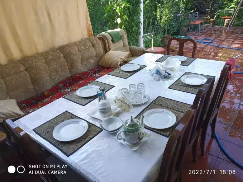 Вблизи города, Рохати, Гольф клуб у реки Чирчик, комфортабельная зеленая дом Дача .