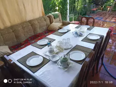Вблизи города 36 км реки Чирчик комфортабельная Дача. 2 эт Дом