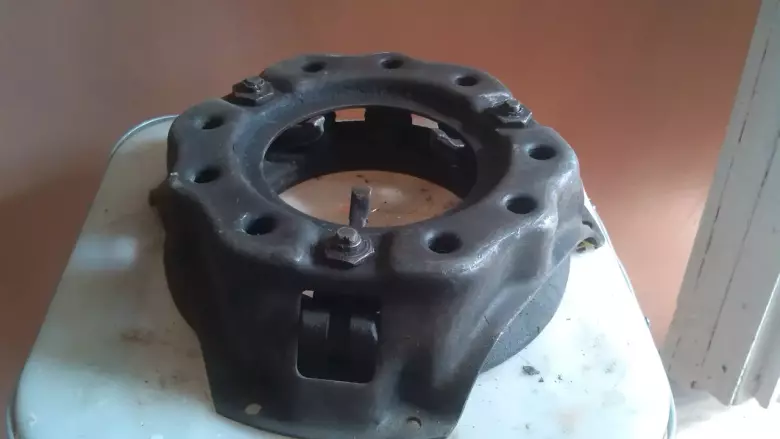 Корзина сцепления лапковая Газ 2401