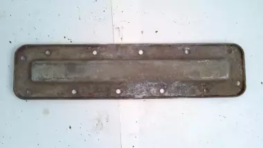 Крышки головки толкателей и водяной рубашки.