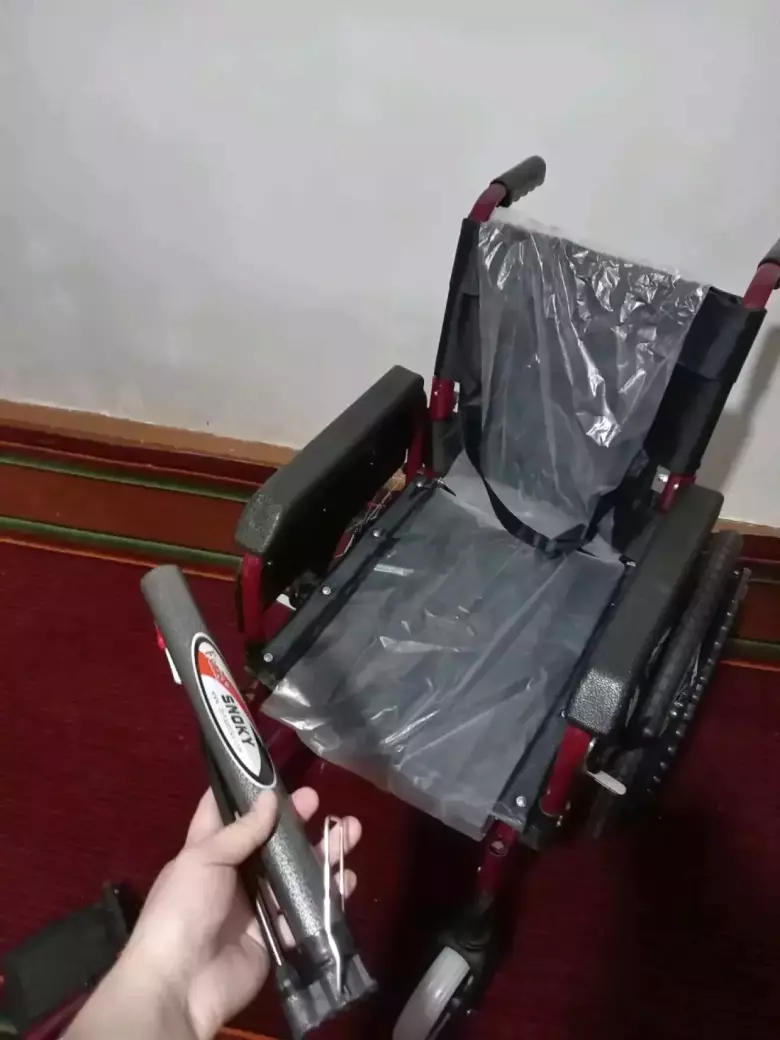 Nogironlar uchun möljallangan bolalar aravachasi.Holati yangi.