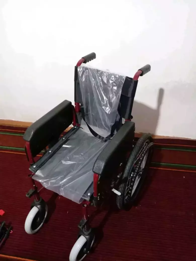 Nogironlar uchun möljallangan bolalar aravachasi.Holati yangi.