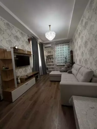 Продам новостройку 1/3/3 Паркентская Шастри с ремонтом 28кв.м