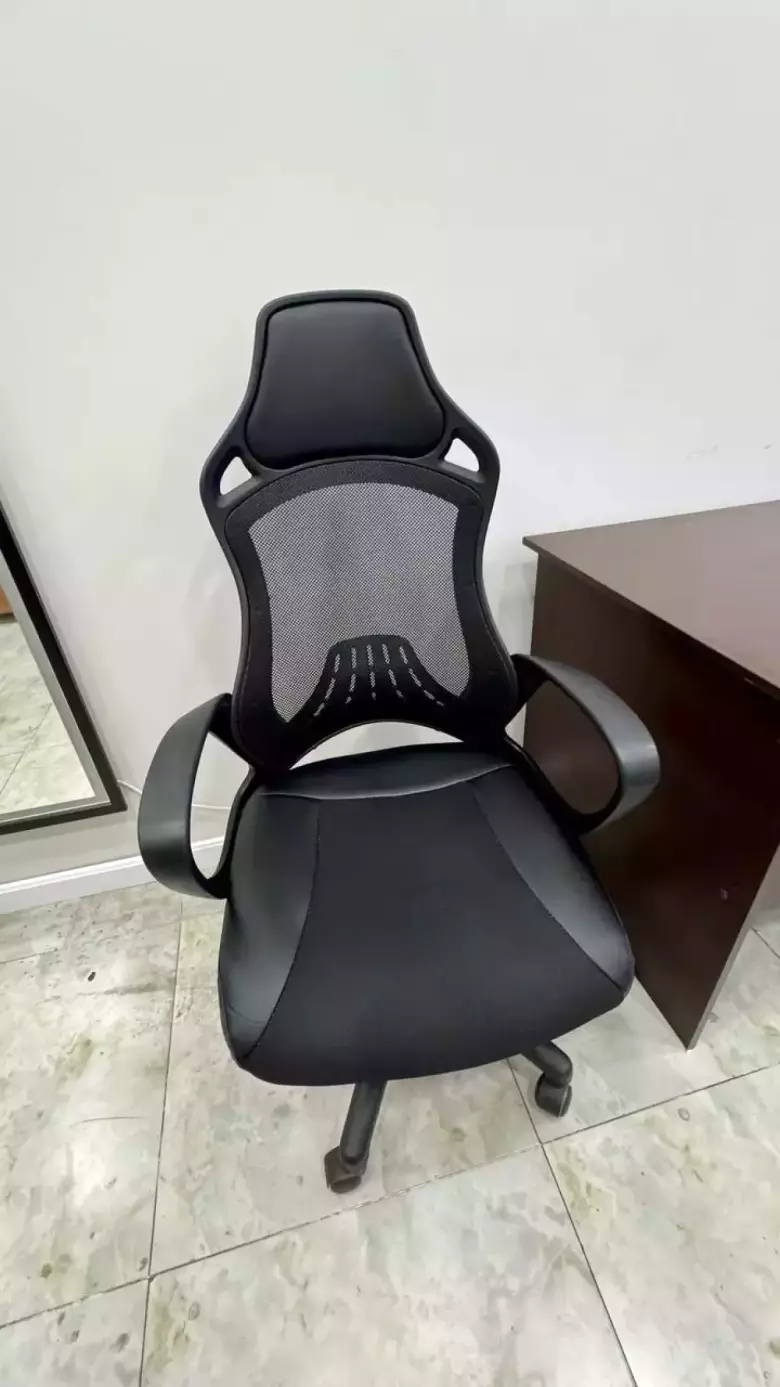 Офисное кресло — удобно, стильно и надёжно!