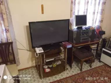 Вблизи города, круг Рохат 3 км , комфорт дача , бассейн.