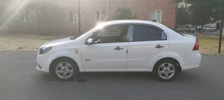 Продается нексия 3 Автомат пробег 300км 6,500 окончательно звонить 99397‒22‒47