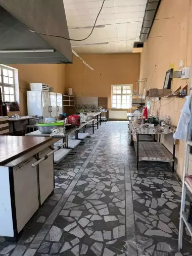 неработающий ресторан.