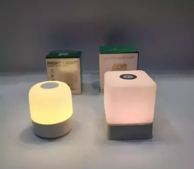 Светильник с RGB-подсветкой — сенсорное управление