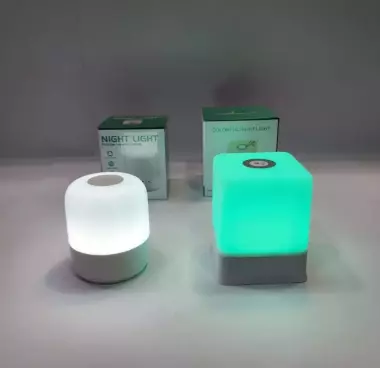 Светильник с RGB-подсветкой — сенсорное управление