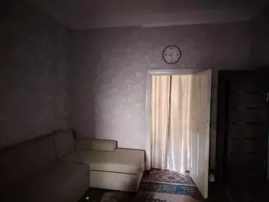 Квартира 2 комнатная в центре Чирчика